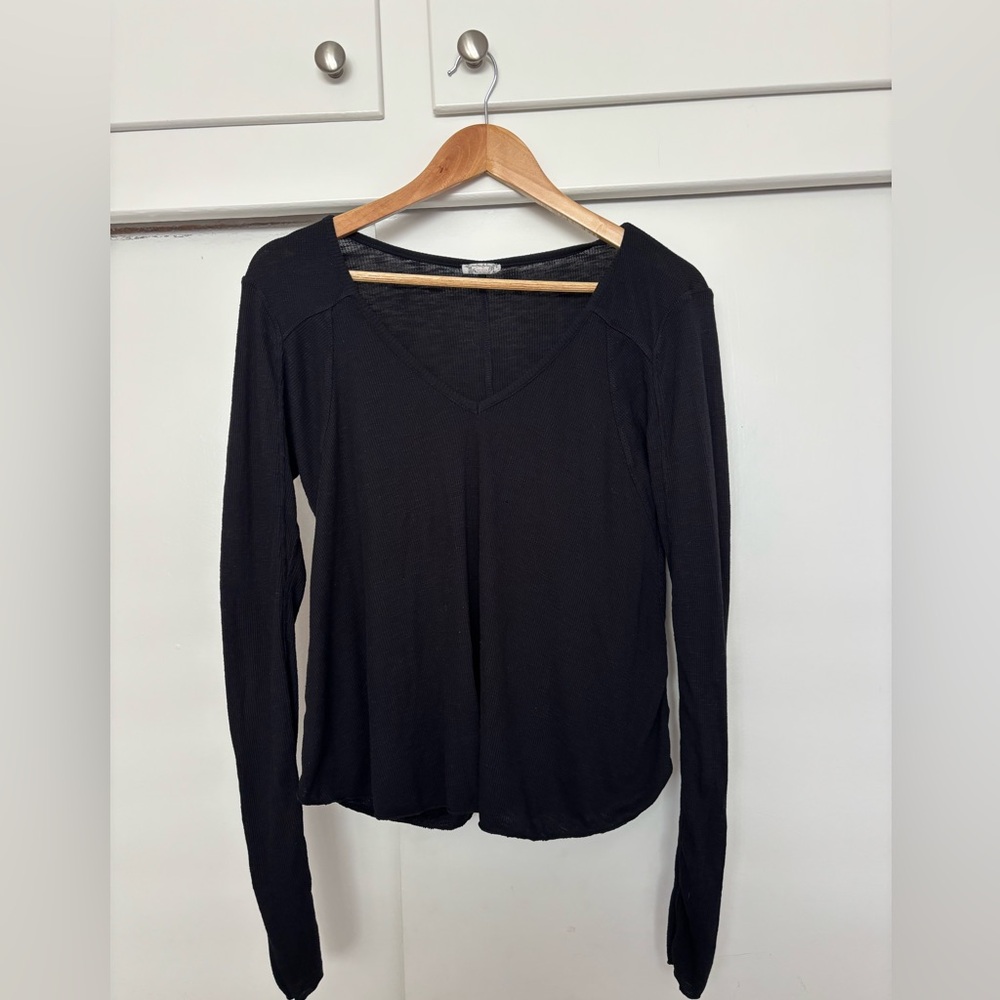 Free People Intimately Black Thermal Long Sleeve V-neck Size Small